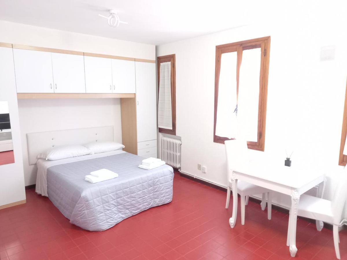 Vivaldi Apartment Venice Exterior photo